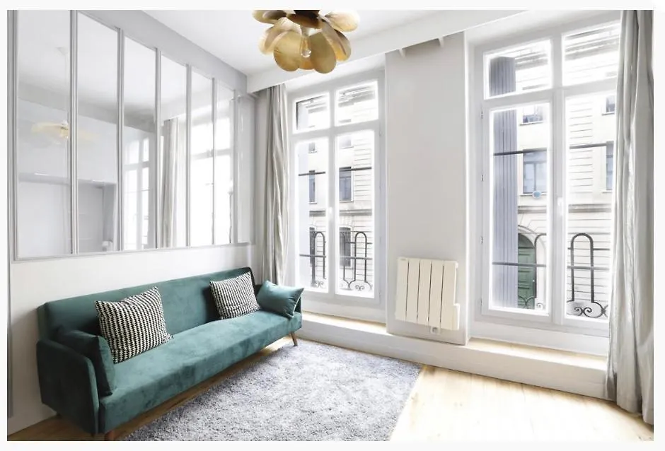 Le Pinky Bird - 1er Apartment Paris