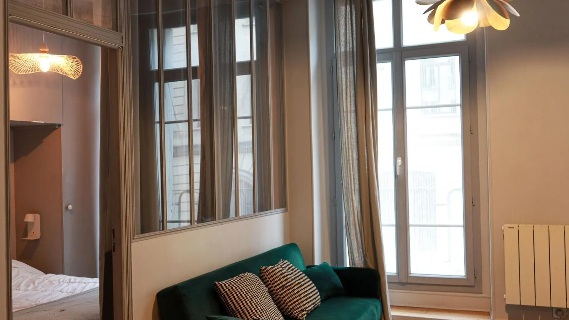 Le Pinky Bird - 1er Apartment *